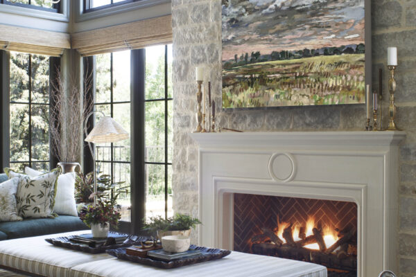 EMR_Livingroomfireplace