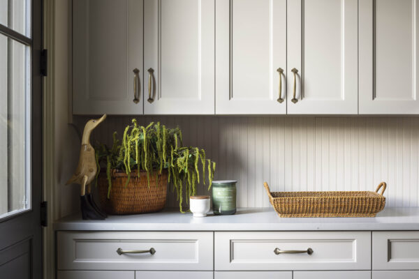 EMR_Mudroomvignette9113