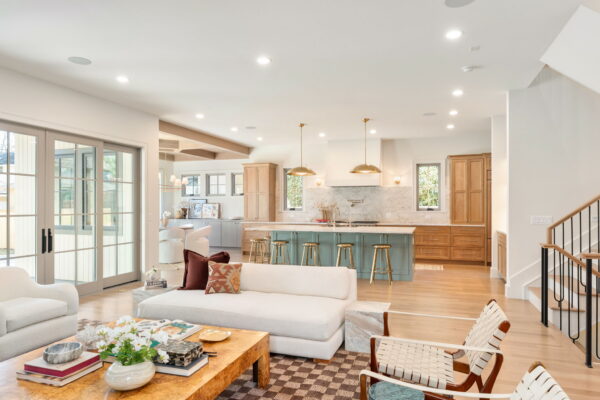 21-web-or-mls-041-916 S High St
