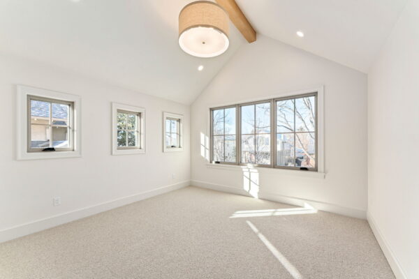 58-web-or-mls-024-916 S High St